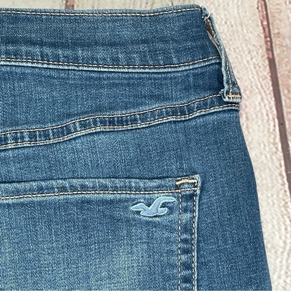 Hollister Shorts High Rise Mom Size 5 Waist 27 Blue Denim Cuffed Cut Off - Picture 7 of 9